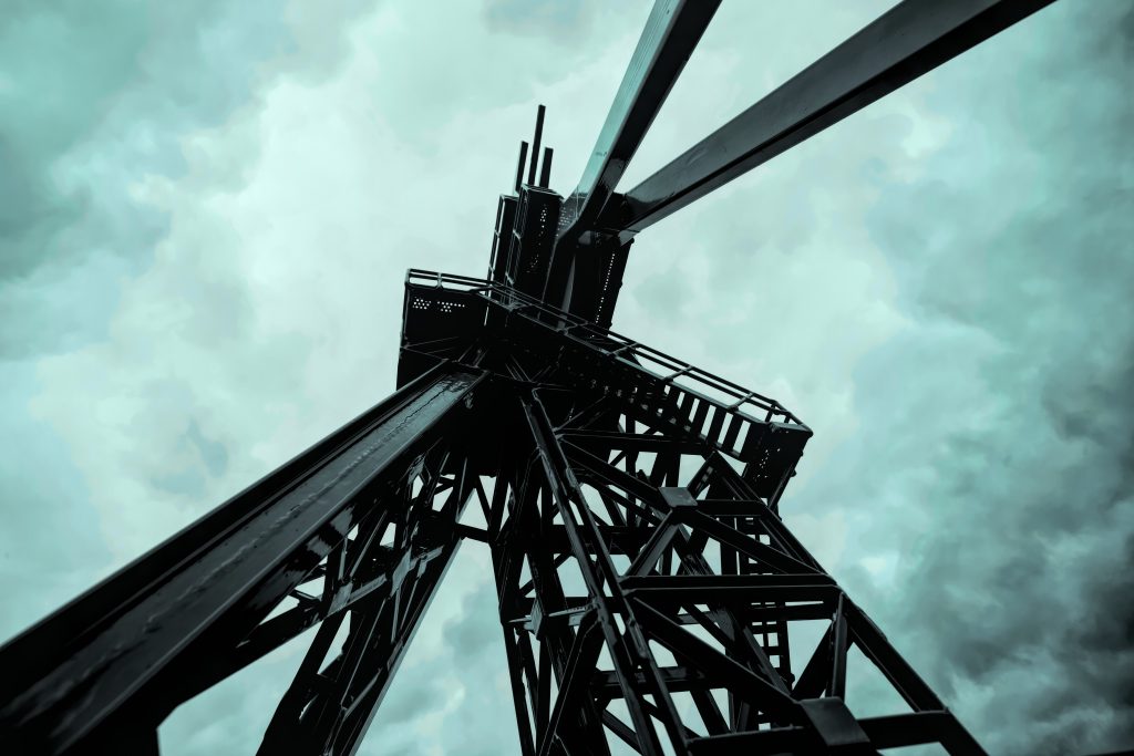 BLACK-WHITE-RIG-Edit