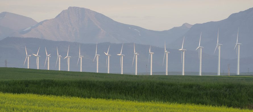 Energy - Canadians tilt towards prioritizing renewables - one-third would split investments between green and oil 1