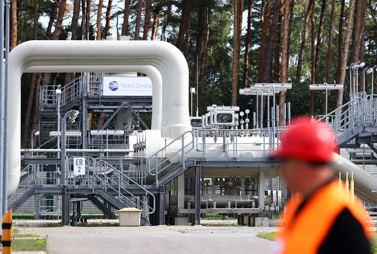 nordstream 1 with worker 1200x810