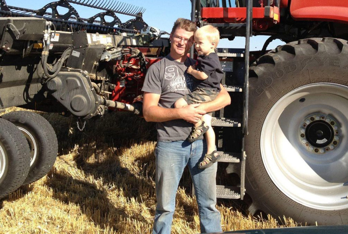 natural gas key to canadian farming jay schultz and his son braden next to their combine 1200x810