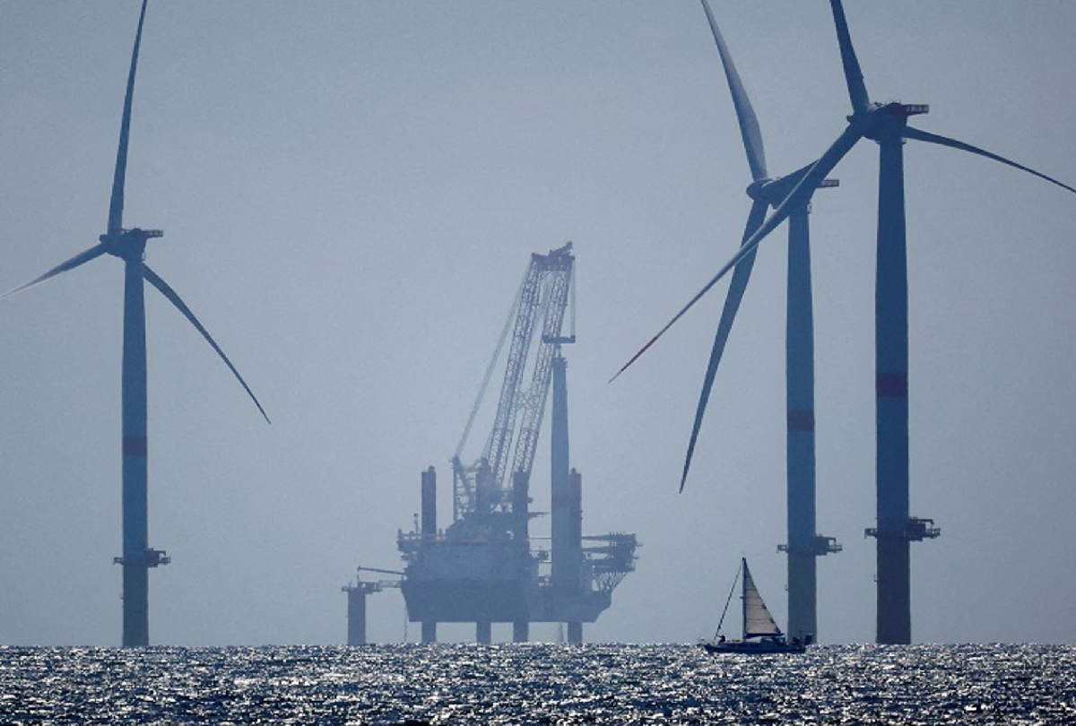 wind and offshore rig 1200x810