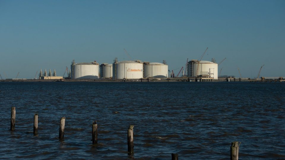mexico leapfrogging canada on lng and six other global oil and gas megaprojects 4