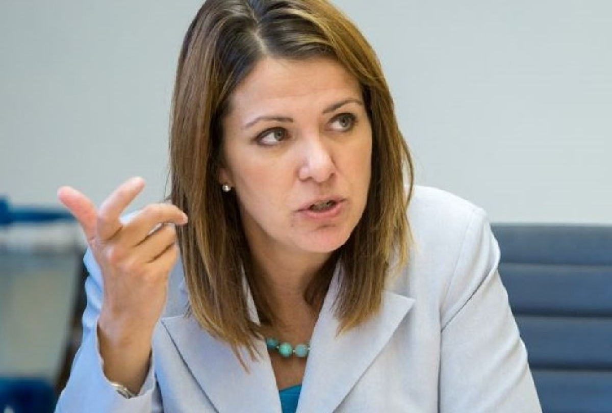 danielle smith sept 29 2023 1200x810