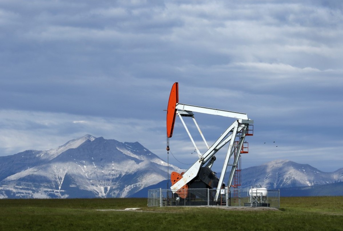 crescent point pumpjack 1200x810