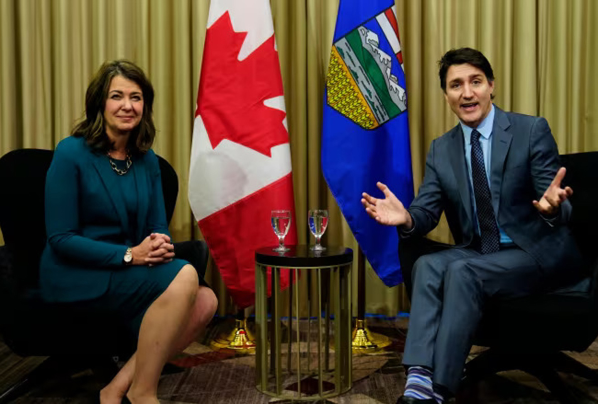 impact assessment act once again under fire – resource works 1200x810 trudeau smith