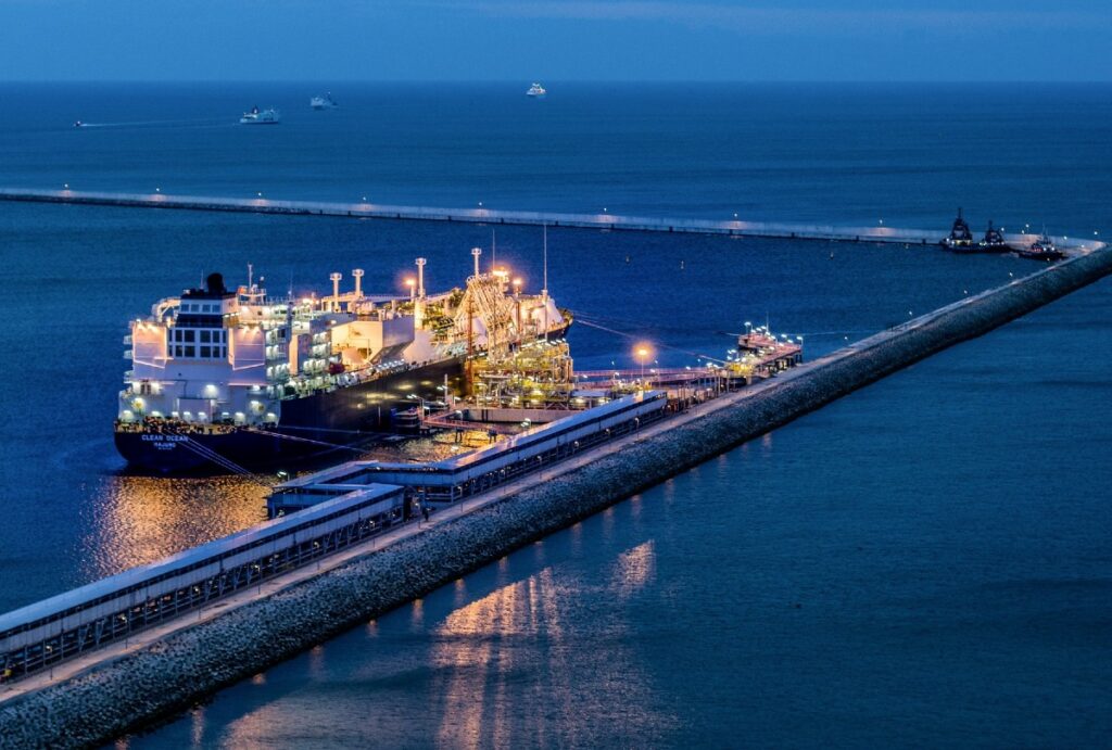 lng ship docked 1200x810
