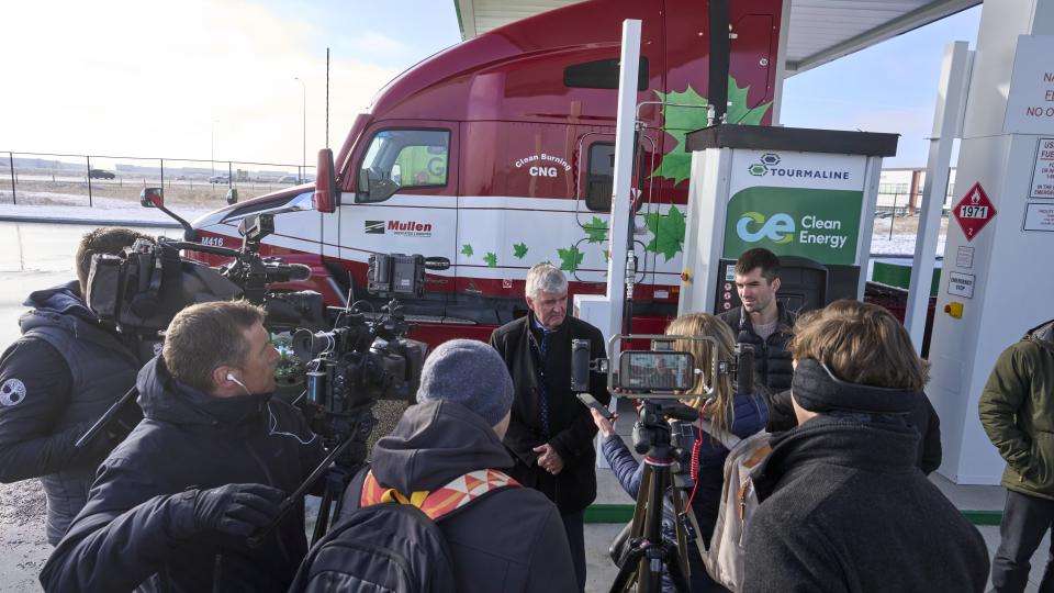 heavy duty truckers welcome new ‘natural gas highway’ in alberta 2