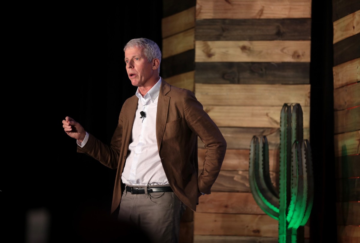 chris wright speaking 1200x810
