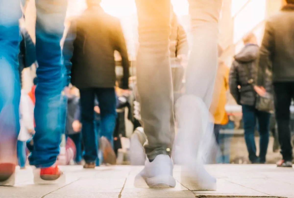 city walkers blurry 1400x810