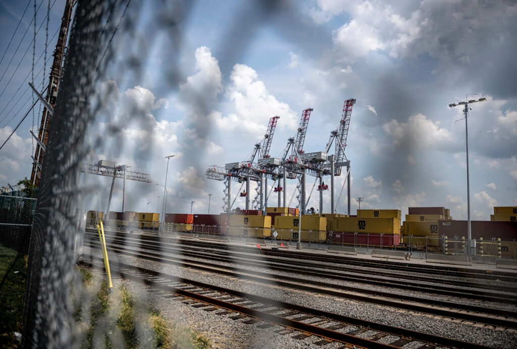 gantry cranes and shipping containers at the port of montreal 1200x810