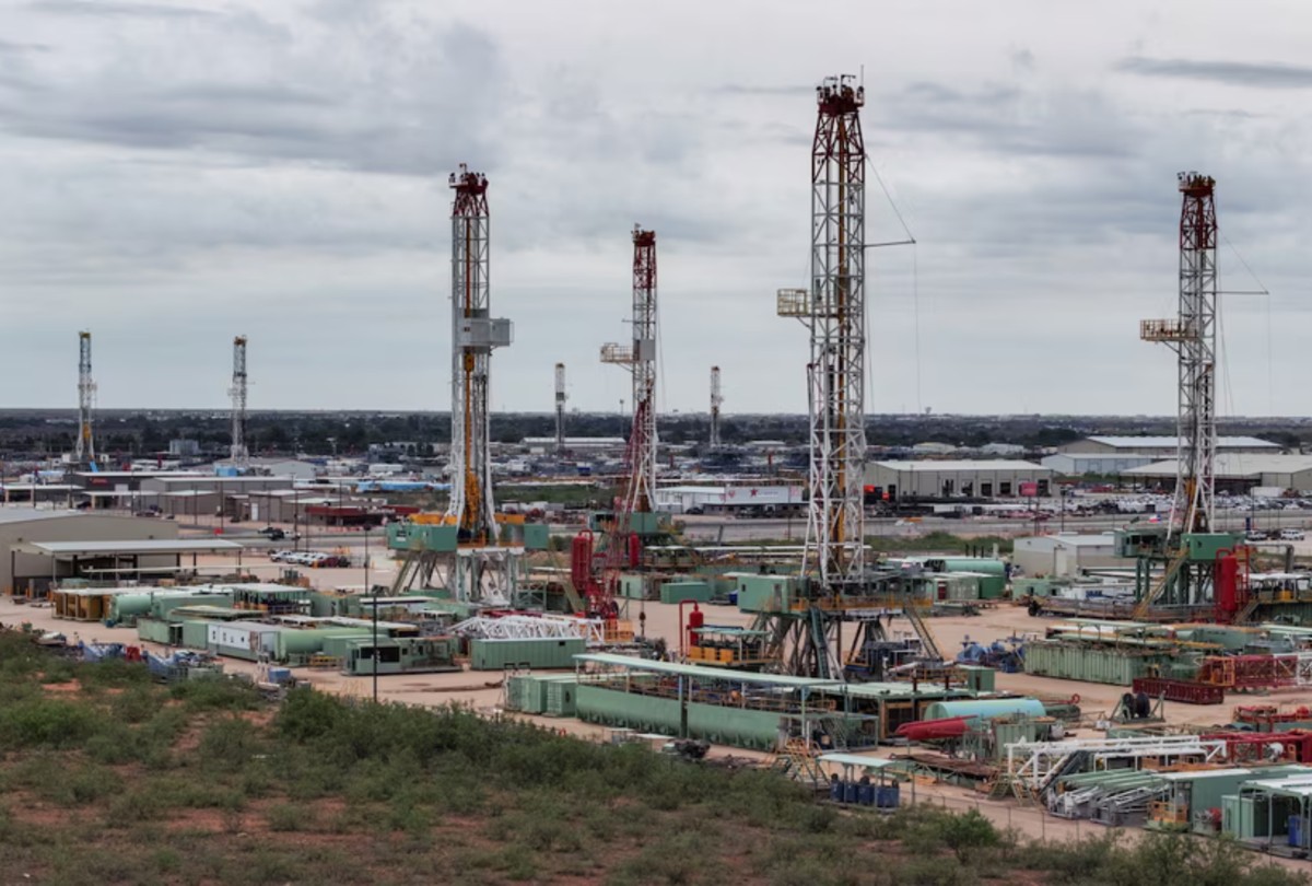 drilling rigs in storage in odesa 1200x810