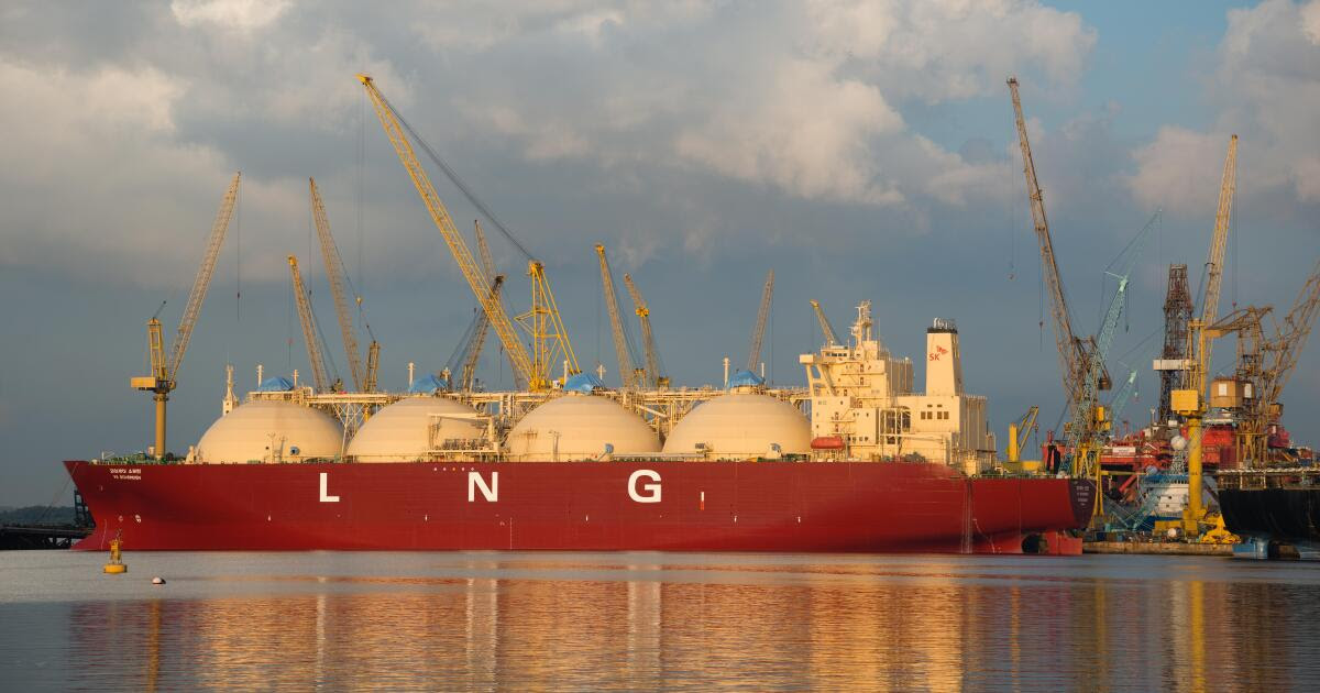 will c 5 get canada building again lng tanker