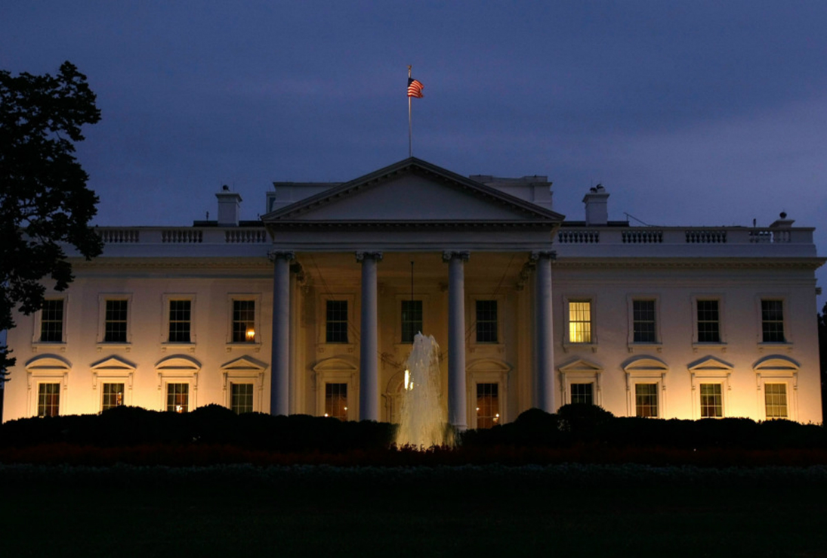 white house 1200x810