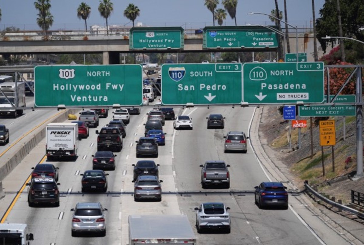 traffic california freeway 1200x810