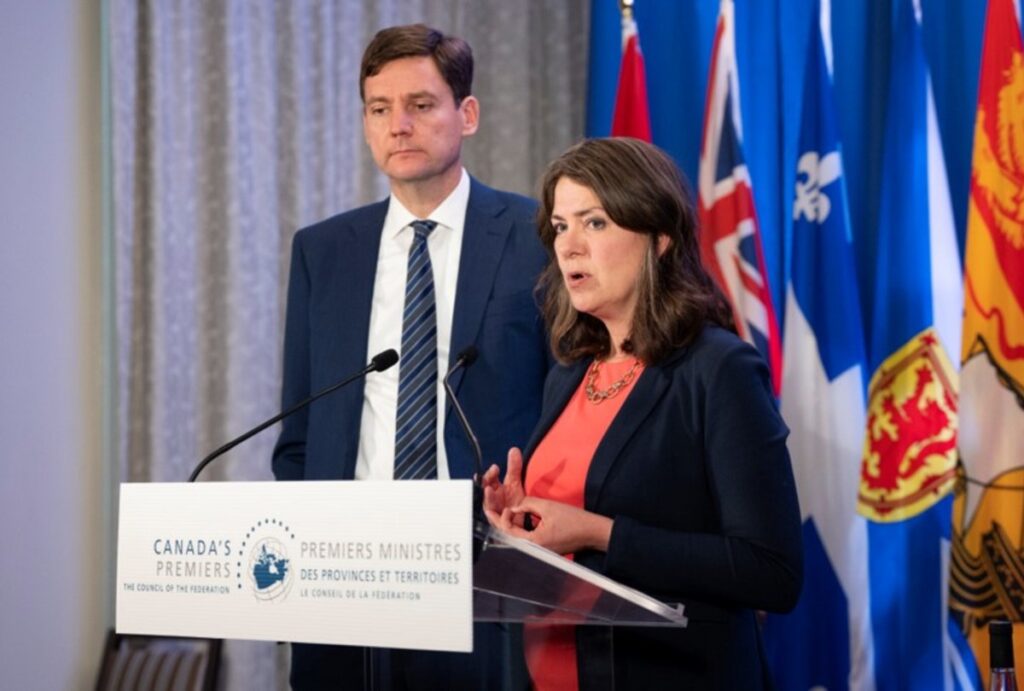 smith eby at premiers conference 1200x810