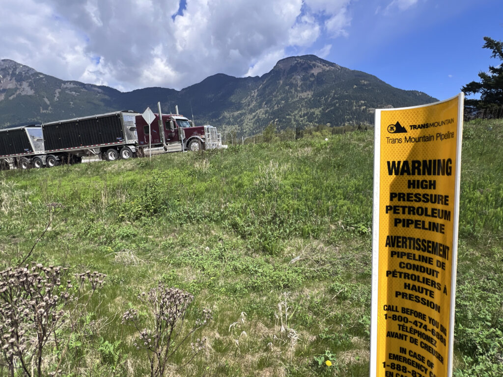 trans mountain pipeline location near hope, british columbia