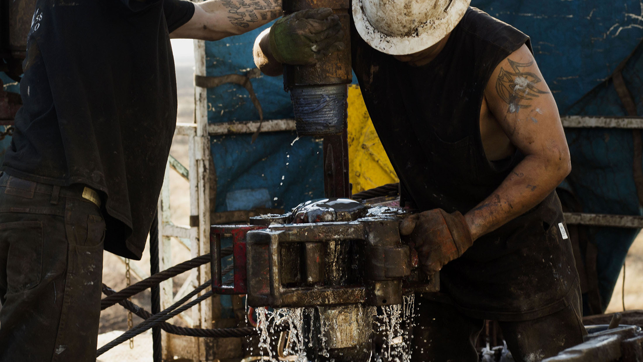 Fracking Frenzy Shifts to Thrift as Canadian Producers Take a Step Back
