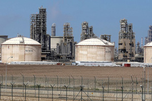 Kuwait Sees Oil Inventories Falling Faster as OPEC Keeps Cutting Feature